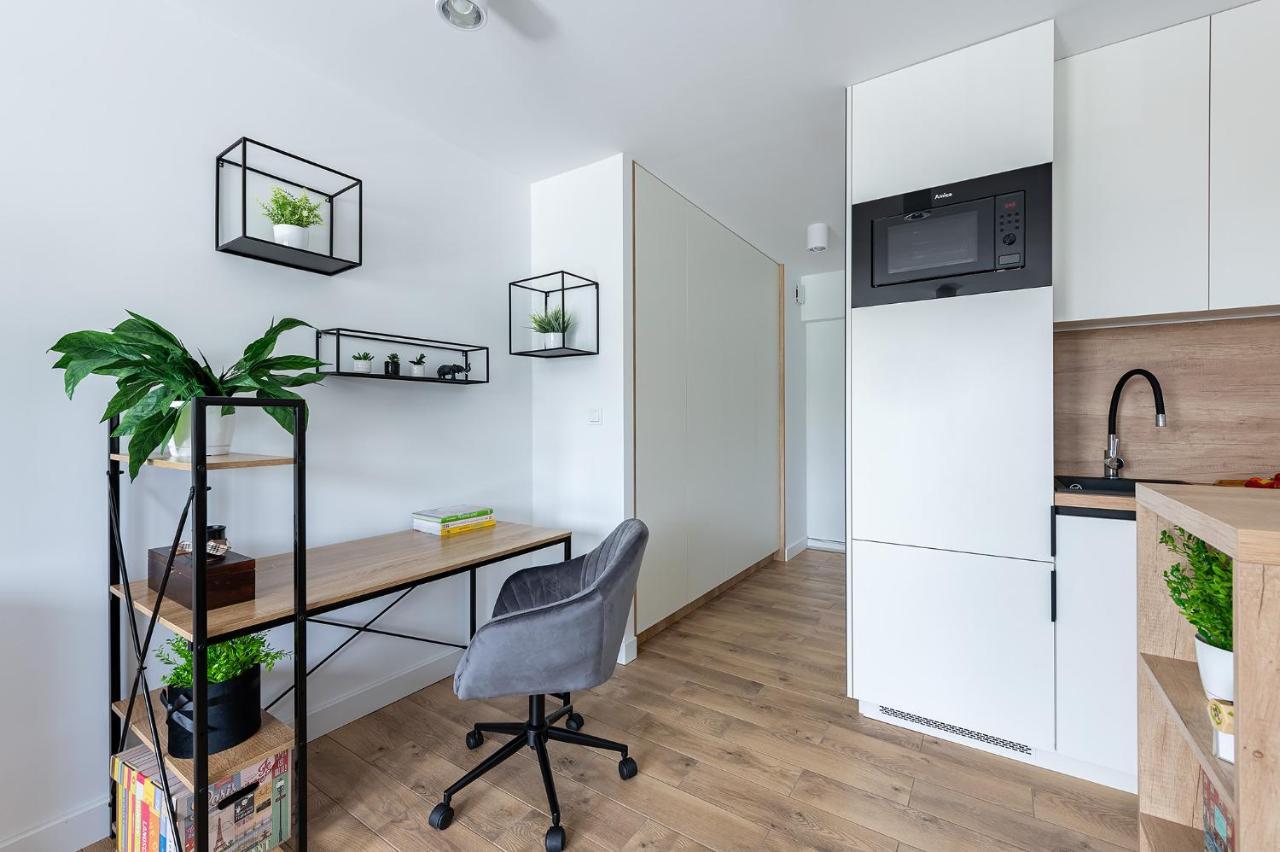 Wrzeciono 12 - Piekny Apartament Obok Szpitala Bielanskiego Oraz Awf, Bezplatna Strefa Parkowania - 400M Do Stacji Metra - Good Apartments Warschau Exterior foto