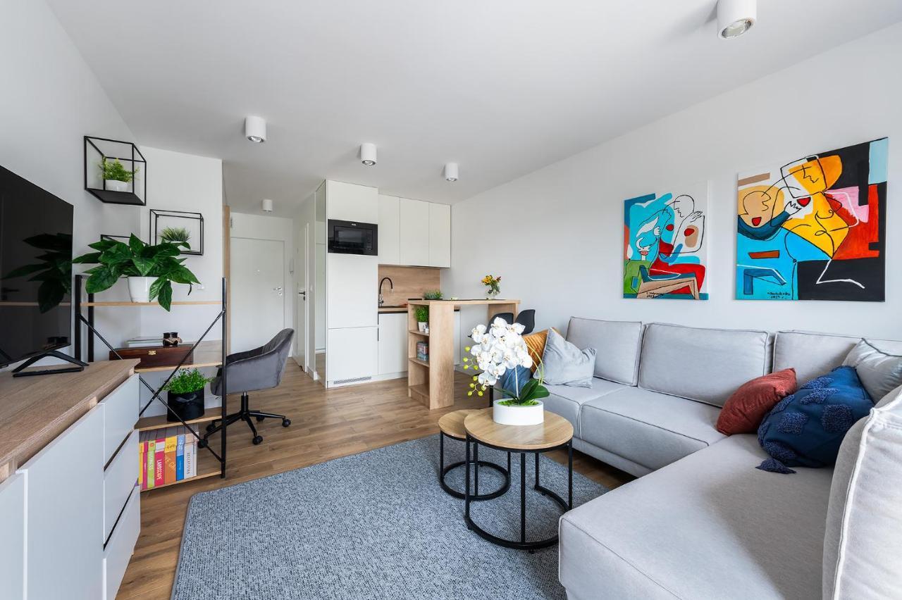 Wrzeciono 12 - Piekny Apartament Obok Szpitala Bielanskiego Oraz Awf, Bezplatna Strefa Parkowania - 400M Do Stacji Metra - Good Apartments Warschau Exterior foto